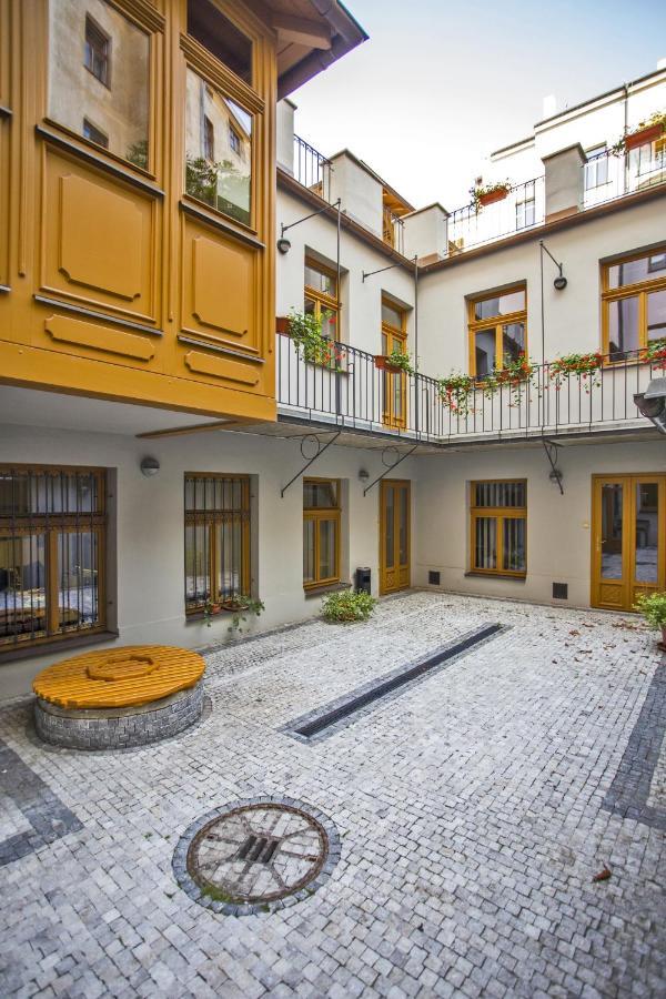 Rezidence Dlouha 17 Hotell Prag Exteriör bild